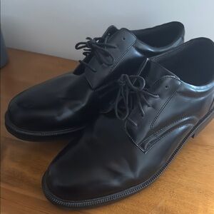 Classic Black Oxford Dress Shoes with Polished Finish